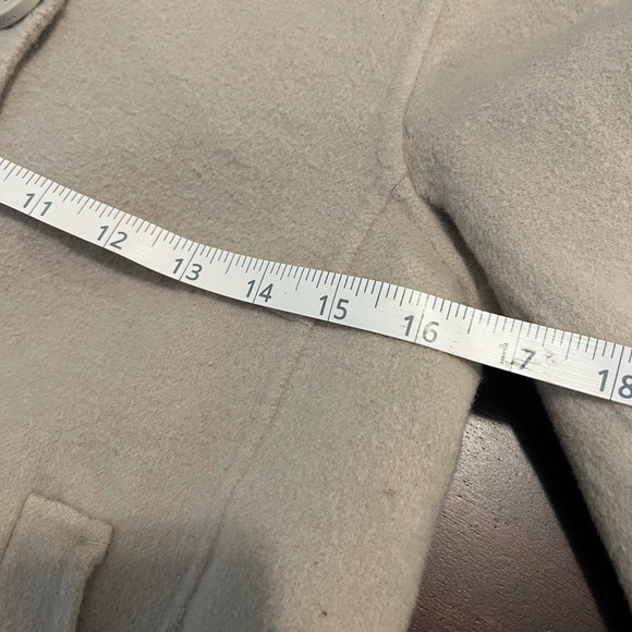 S MaxMara Pea Coat Short Length Beige - Small Angora Wool Blend - Picture 8 of 16